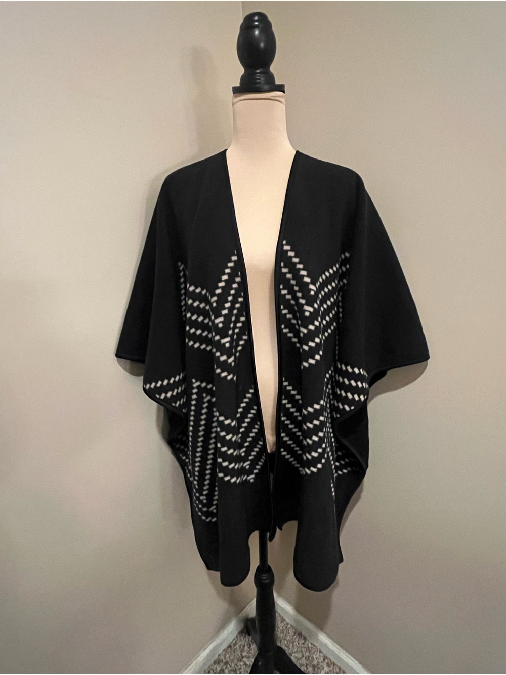 Ike Behar Black and Cream Geometric Open-Front Sweater Poncho